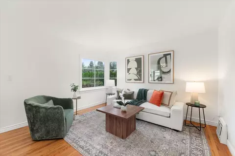 Living - 7 E 34th Ave, Spokane, WA 99203 photo 2 of 4