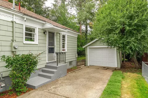 Exterior - 7 E 34th Ave, Spokane, WA 99203 photo 5 of 10