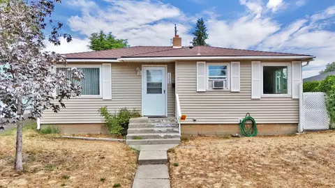 1503 Everett Ave, Spokane, WA 99207 photo 2