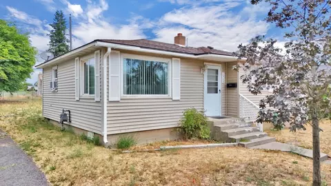1503 Everett Ave, Spokane, WA 99207 photo 3