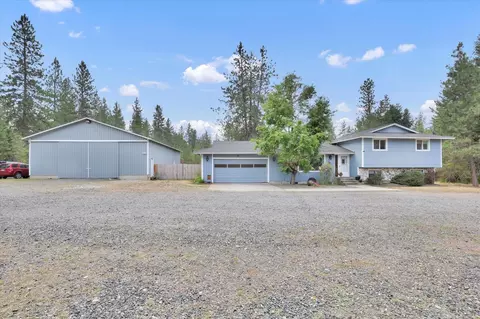 3006 E Buck Brush Ave, Chattaroy, WA 99003