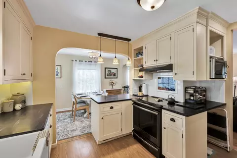 Kitchen - 3123 E 11th Ave, Spokane, WA 99202 photo 3 of 4