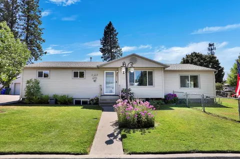 1211 W Rosewood Pl, Spokane, WA 99208