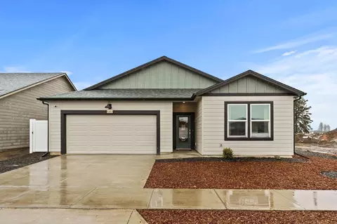8749 W Red Ave, Cheney, WA 99004