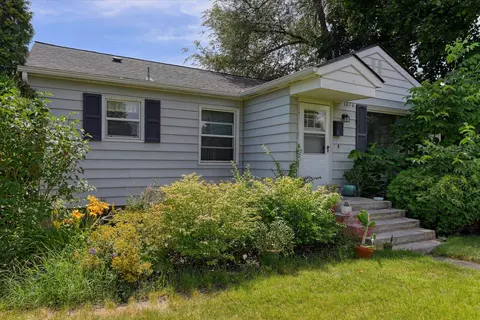 Exterior - 1026 E 39th Ave, Spokane, WA 99203 photo 13 of 14