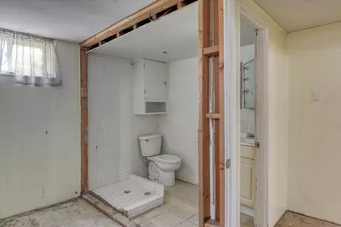 Bath - 1026 E 39th Ave, Spokane, WA 99203 photo 3 of 4
