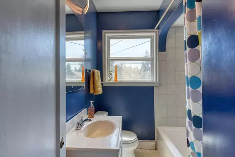 Bath - 1026 E 39th Ave, Spokane, WA 99203 photo 1 of 4