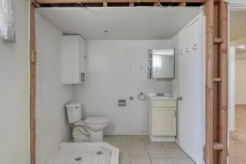 Bath - 1026 E 39th Ave, Spokane, WA 99203 photo 4 of 4