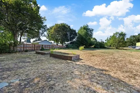 Exterior - 11524 E 4th Ave, Spokane Valley, WA 99206 photo 4 of 5