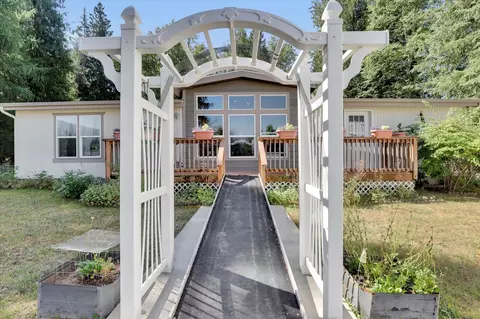 2351 31 Hwy, Ione, WA 99139