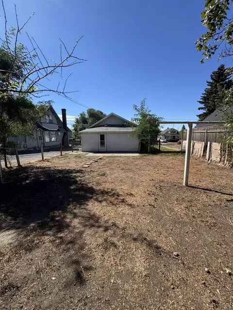 Exterior - 313 Euclid Ave, Spokane, WA 99207 photo 3 of 3