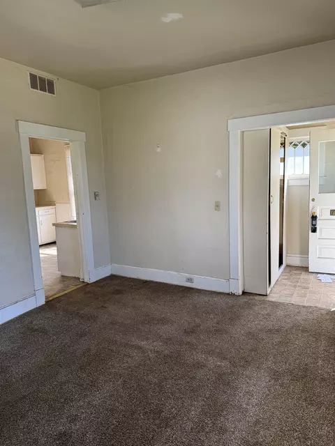 Living - 313 Euclid Ave, Spokane, WA 99207 photo 1 of 1