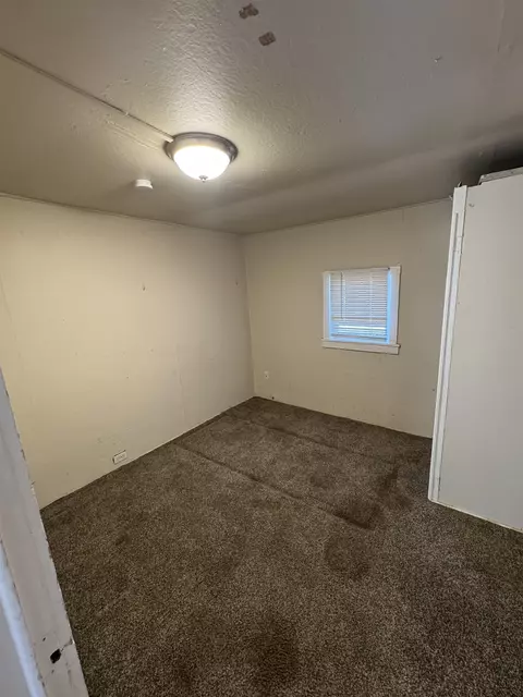 Bedroom - 313 Euclid Ave, Spokane, WA 99207 photo 4 of 4
