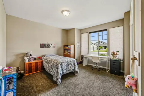 Bedroom - 524 E Parker Dr, Colbert, WA 99005 photo 3 of 7