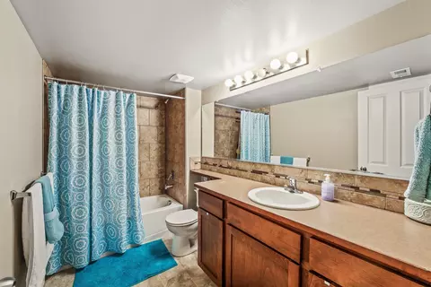 Bath - 524 E Parker Dr, Colbert, WA 99005 photo 4 of 4