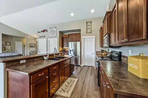 Kitchen - 524 E Parker Dr, Colbert, WA 99005 photo 3 of 3