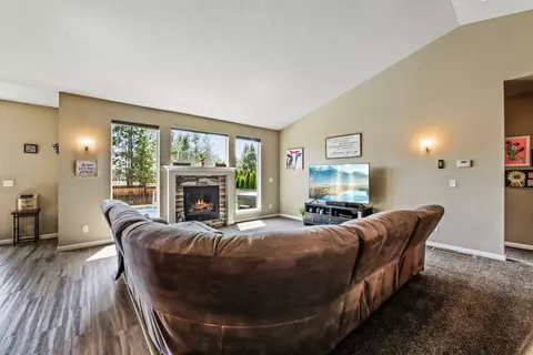 Living - 524 E Parker Dr, Colbert, WA 99005 photo 1 of 1