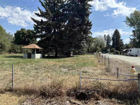 825 S Chronicle Rd, Spokane Valley, WA 99212