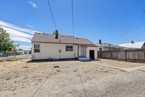 Exterior - 1127 Empire Ave, Spokane, WA 99207 photo 1 of 4