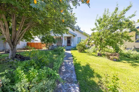 621 W Mansfield Ave, Spokane, WA 99205