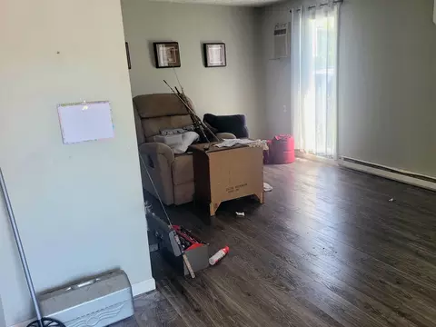 Living - 2621 E Hoffman Ave, Spokane, WA 99207 photo 1 of 3