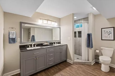 Bath - 15919 E Broad Ave, Spokane Valley, WA 99216 photo 2 of 3