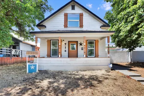 718 2nd St, Cheney, WA 99004