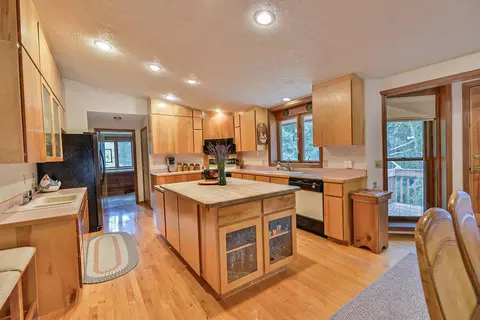 17514 E Judkins Rd, Spokane, WA 99217 photo 2