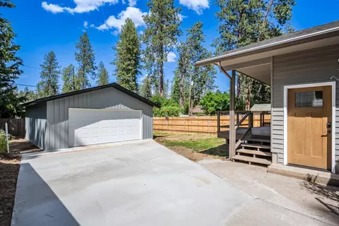 Exterior - 17 E 34th Ave, Spokane, WA 99203 photo 4 of 11