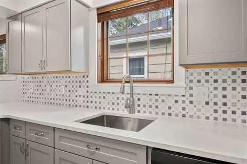 Kitchen - 17 E 34th Ave, Spokane, WA 99203 photo 4 of 6