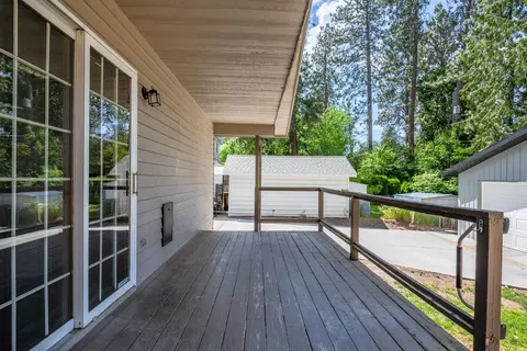Exterior - 17 E 34th Ave, Spokane, WA 99203 photo 9 of 11