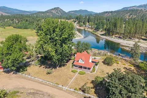 2339 Kettle River Rd, Kettle Falls, WA 99141