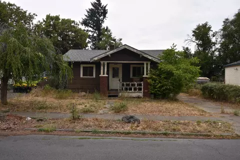 917 E Lacrosse St, Spokane, WA 99207