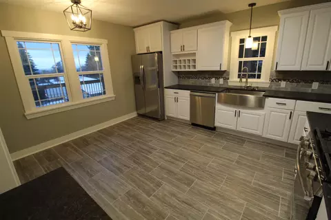 Kitchen - 1024 E 15th Ave, Spokane, WA 99203 photo 3 of 3