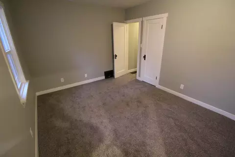 Bedroom - 1024 E 15th Ave, Spokane, WA 99203 photo 2 of 6