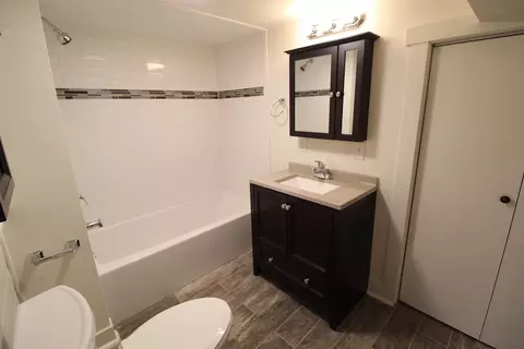 Bath - 1024 E 15th Ave, Spokane, WA 99203 photo 5 of 5