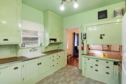 Kitchen - 121 Eighth St, Rosalia, WA 99170 photo 2 of 3