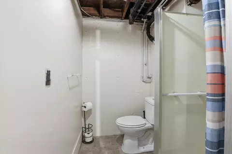 Bath - 121 Eighth St, Rosalia, WA 99170 photo 3 of 3