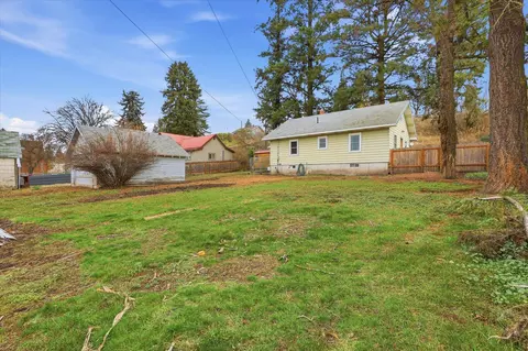 Exterior - 121 Eighth St, Rosalia, WA 99170 photo 8 of 10