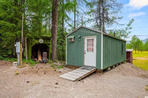 94 Needles Dr, Cusick, WA 99119 photo 3