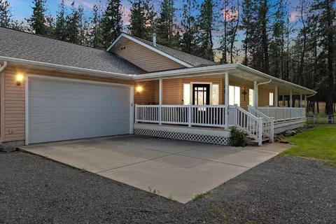 7905 W Seven Mile Rd, Nine Mile Falls, WA 99026