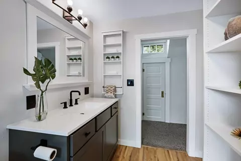Bath - 972 E 10th Ave, Spokane, WA 99202 photo 4 of 6
