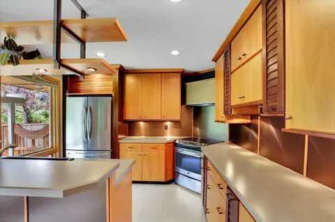 Kitchen - 1606 E 36th Ave, Spokane, WA 99203 photo 2 of 5