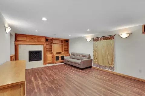 Living - 1606 E 36th Ave, Spokane, WA 99203 photo 3 of 4