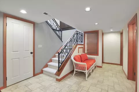 Entry Way - 1606 E 36th Ave, Spokane, WA 99203 photo 3 of 3