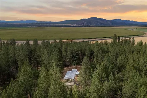 25707 W Long Lake Rd, Ford, WA 99013
