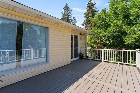 Exterior - 4017 E Pratt Ave, Spokane, WA 99204 photo 6 of 11