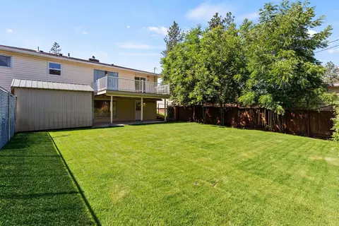 Exterior - 4017 E Pratt Ave, Spokane, WA 99204 photo 8 of 11