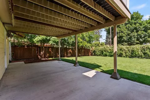 Exterior - 4017 E Pratt Ave, Spokane, WA 99204 photo 10 of 11