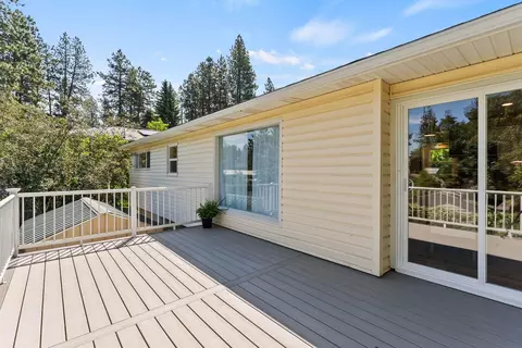 Exterior - 4017 E Pratt Ave, Spokane, WA 99204 photo 5 of 11
